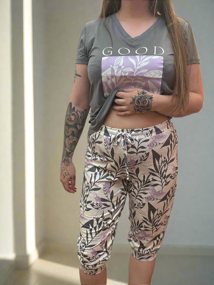 Mosaic Tropical Birds PJ Capri w/ Cuff