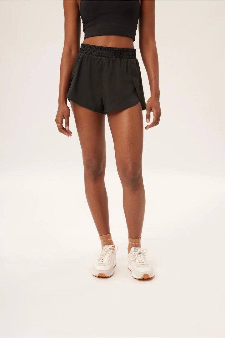 Girlfriend Collective Black Trail Short - Size 4 X