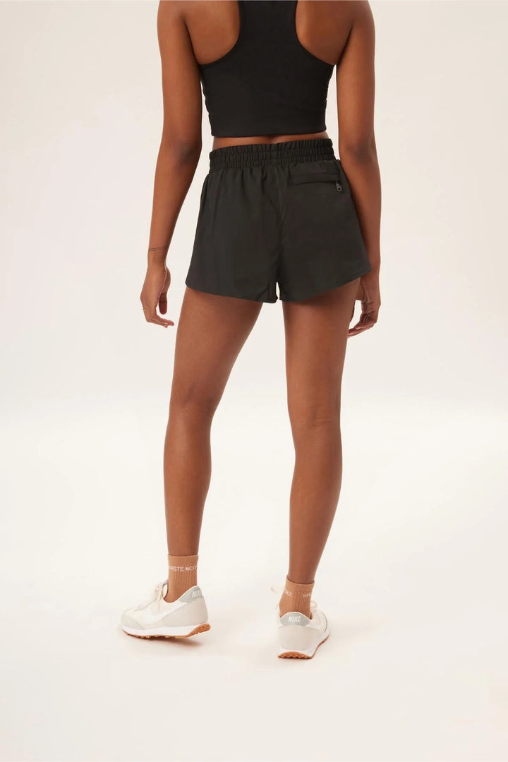 Girlfriend Collective Black Trail Short - Size 4 X