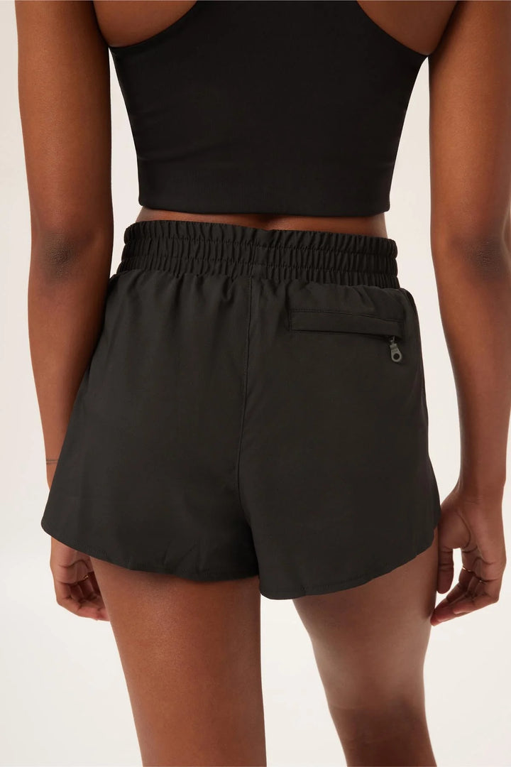 Girlfriend Collective Black Trail Short - Size 4 X