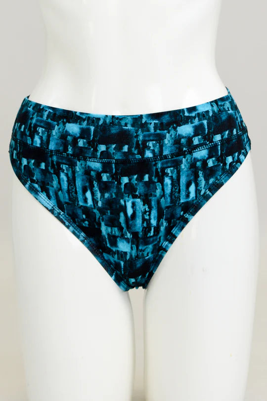 Blue Sky - Bamboo La Thong - Brickstone