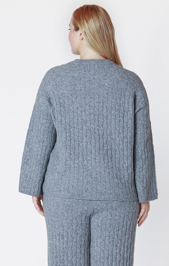 Dex Long Sleeve Cable Knit Sweater - Size X