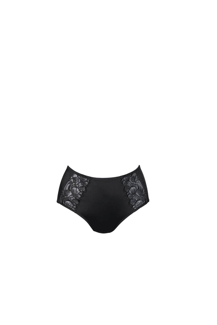 Lucia Brief