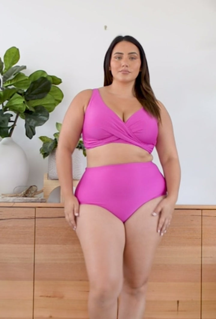 Serenade Delacroix Bikini Top - Size 22