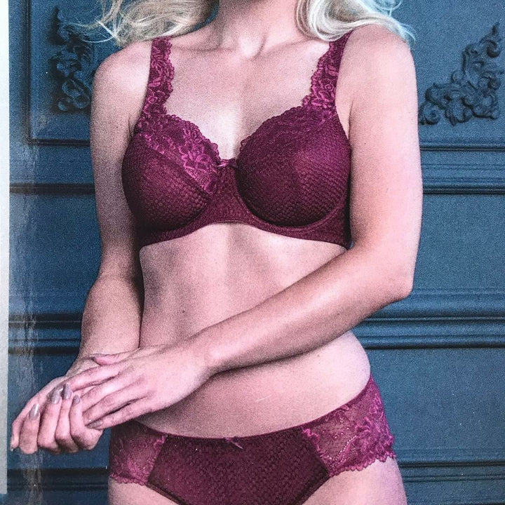 Fit Fully Yours Serena Lace Underwire Bra - Burgandy