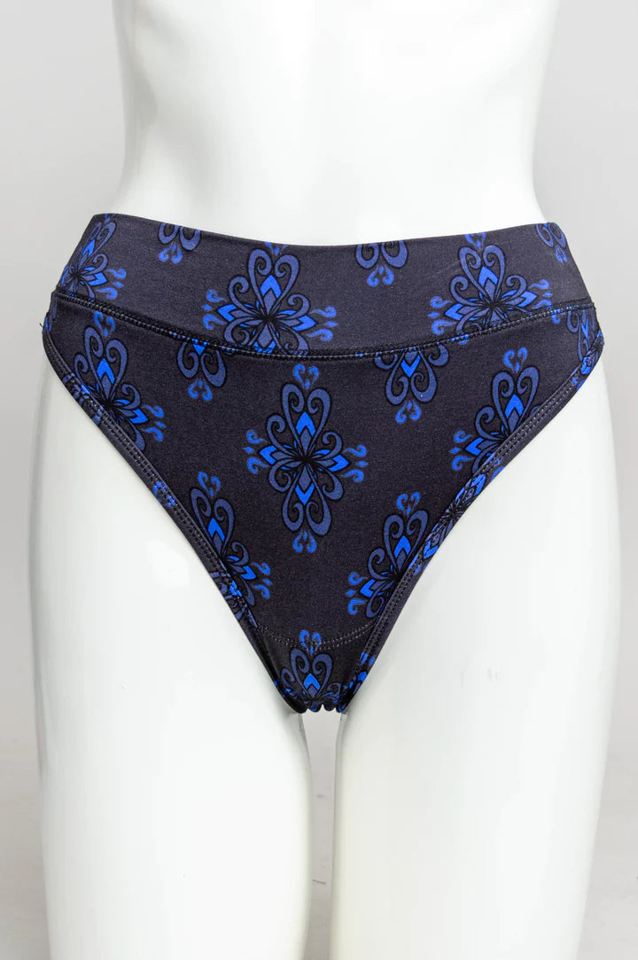 Blue Sky - Bamboo La Thong