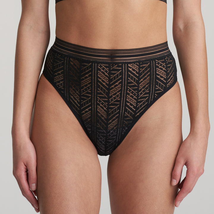 Marie Jo L'Aventure Richard Brief