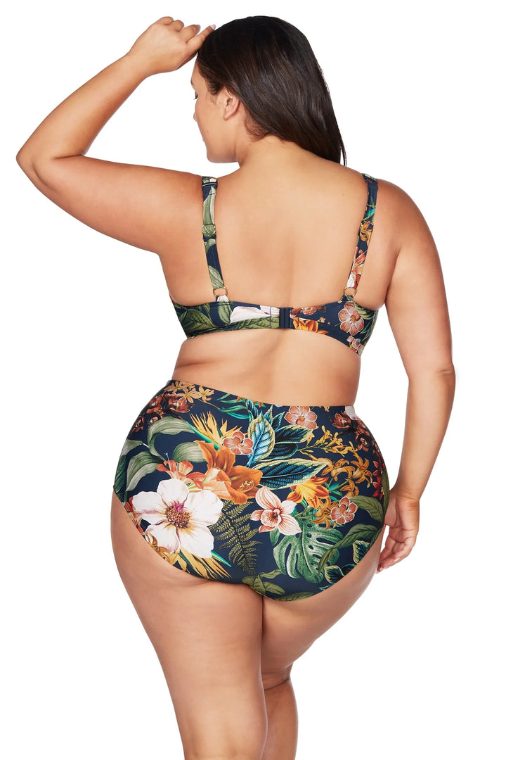 Into The Saltu Navy Goya E/F Cup Bikini Top