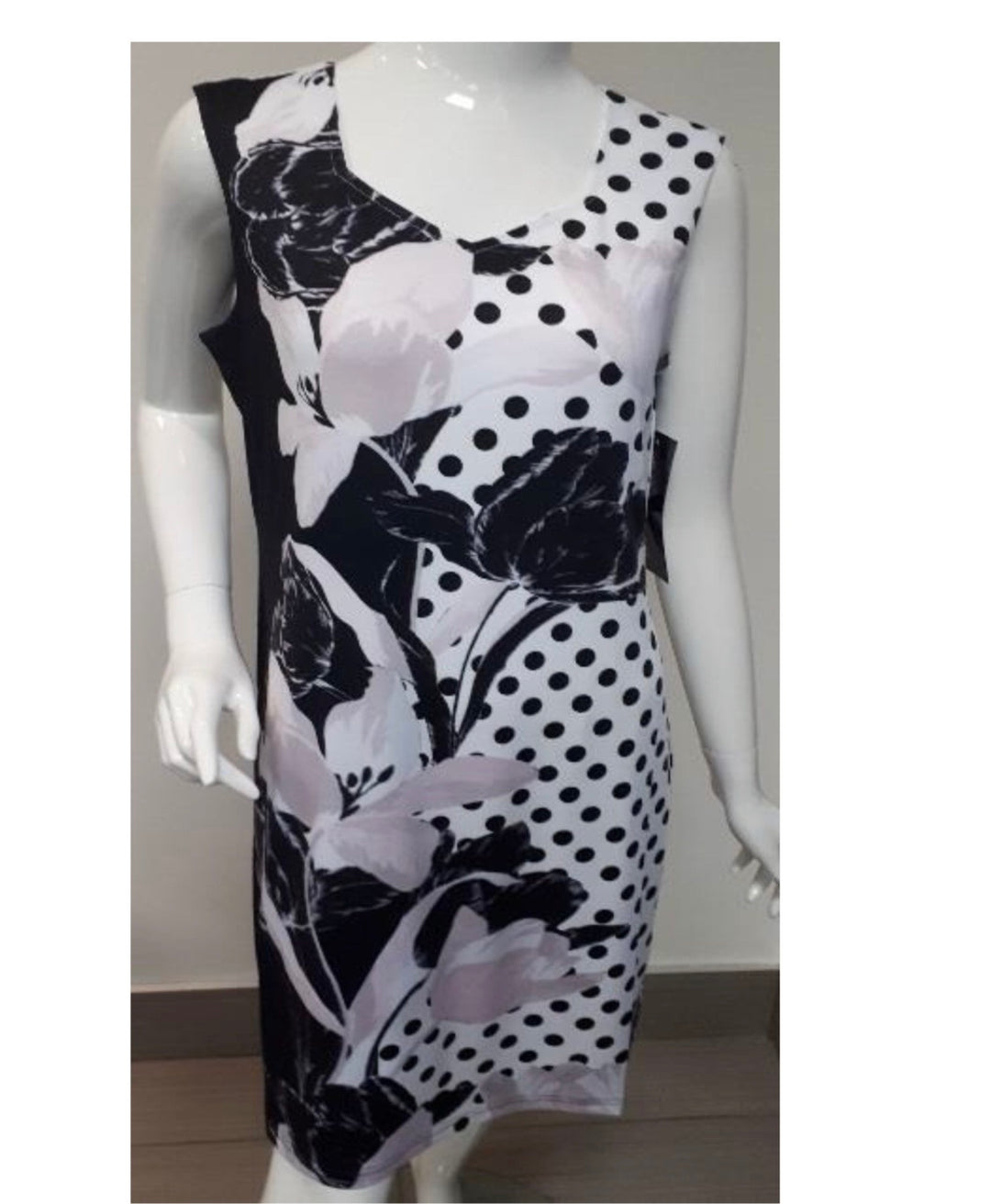 Tango Mango Sleeveless Dress - Size 3 X