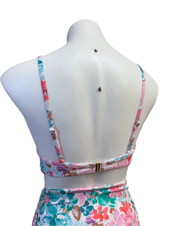 Utopian Fantasy B/C Twist Bikini Top - Size 8