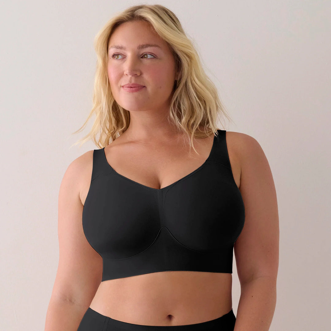 Evelyn & Bobbie The Busty Bra