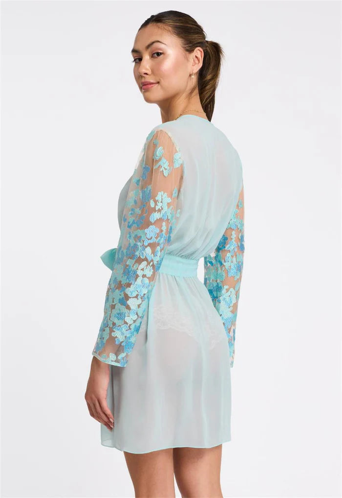 Vija Cover Up