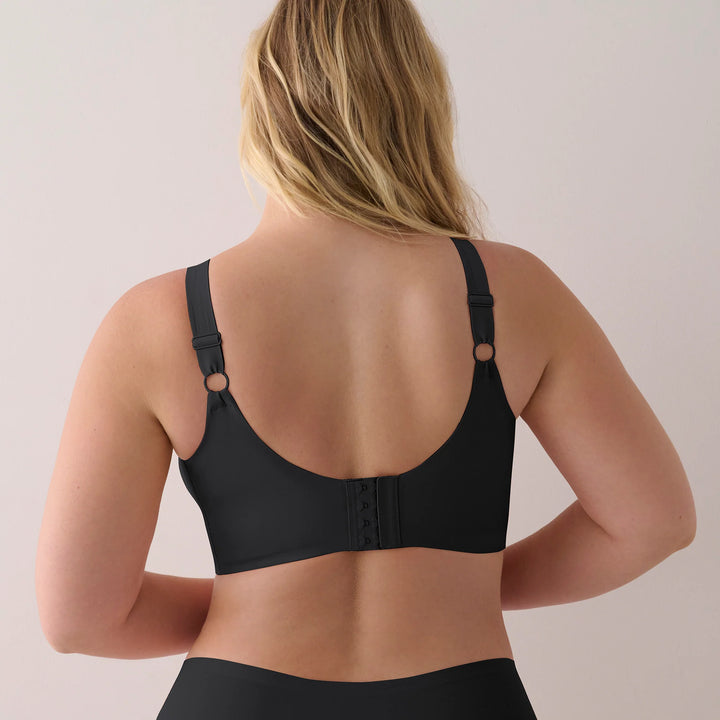 Evelyn & Bobbie The Busty Bra