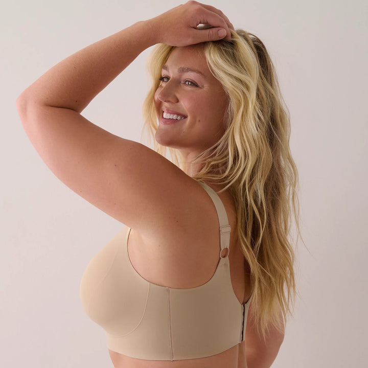 Evelyn & Bobbie The Busty Bra