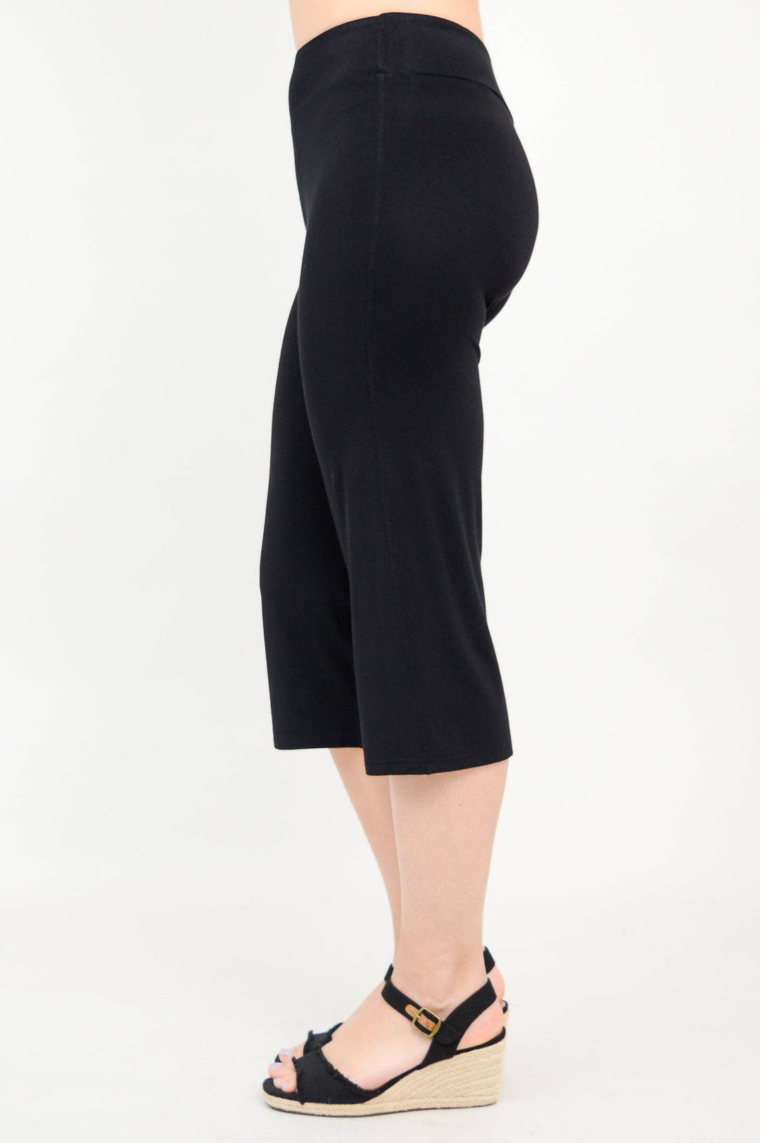 Black Yoga Bamboo Capri