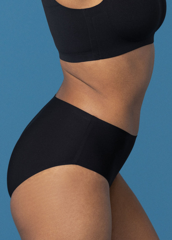 Smooth Ease Invisible Stretch Brief