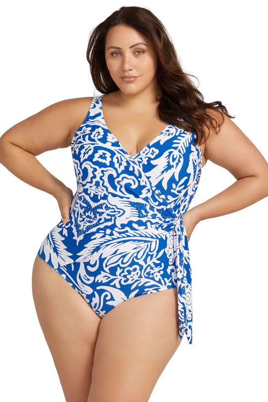 Sistine Hayes D / DD Cup Underwire One Piece Swimsuit