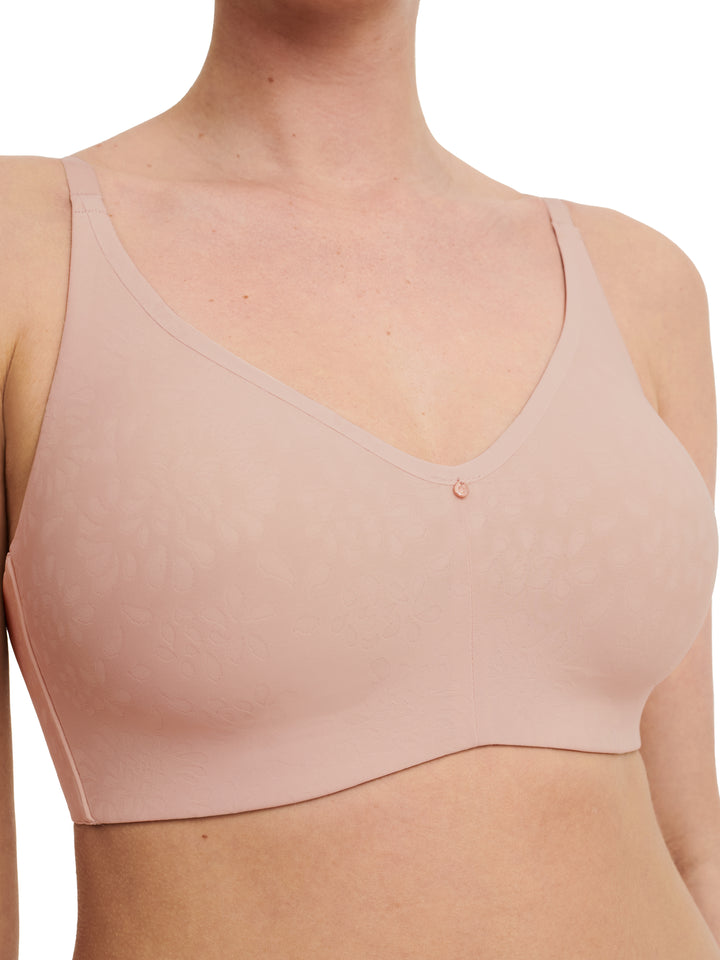 Comfort Chic Back Smoothing Wireless Bra