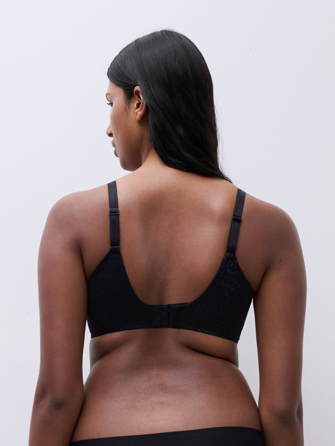 Magique Seamless Unlined Minimizer  - Black - Sheer Essentials Lingerie & Swimwear