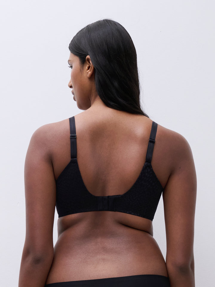 Magique Seamless Unlined Minimizer  - Black - Sheer Essentials Lingerie & Swimwear