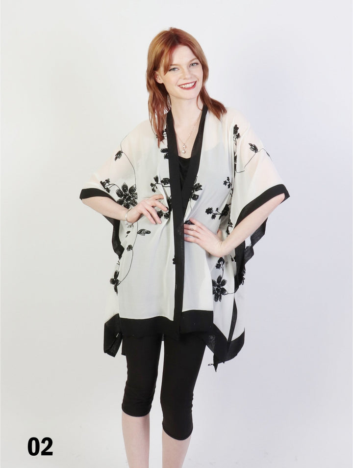 White And Black Floral Embroidery Kimono