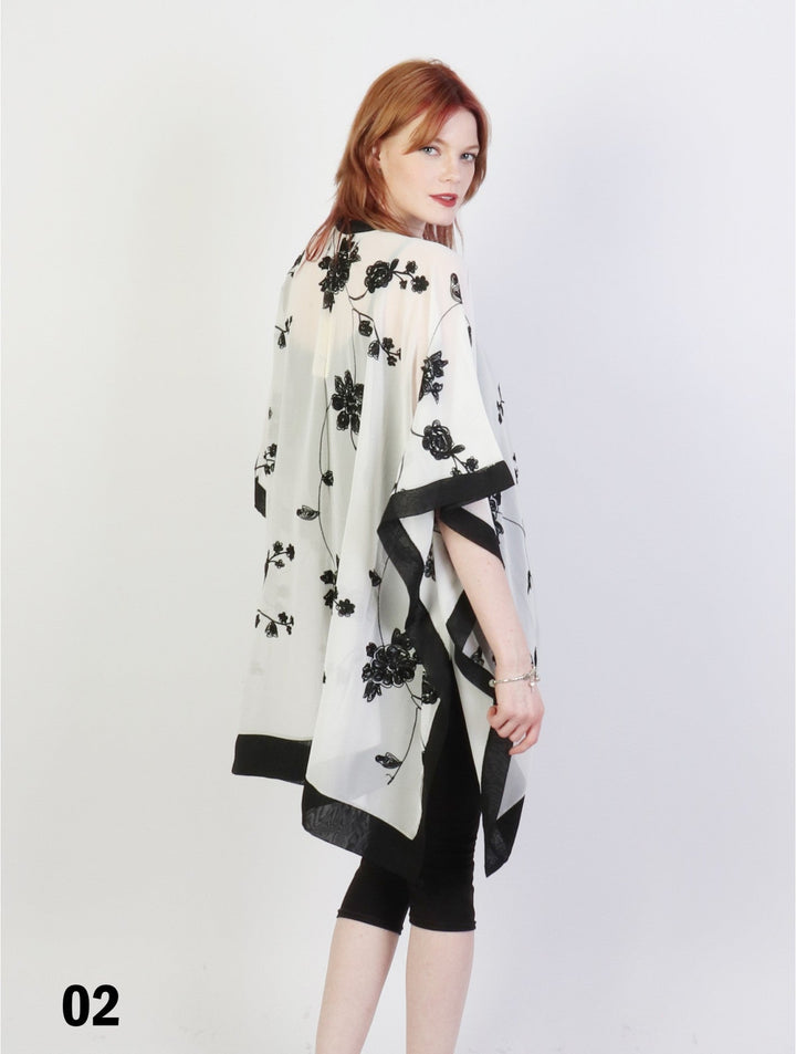 White And Black Floral Embroidery Kimono