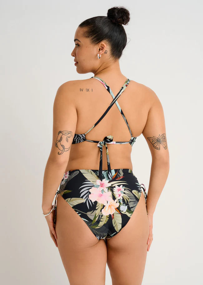 Coastal Heaven Front Twist Full Cup Crop Top
