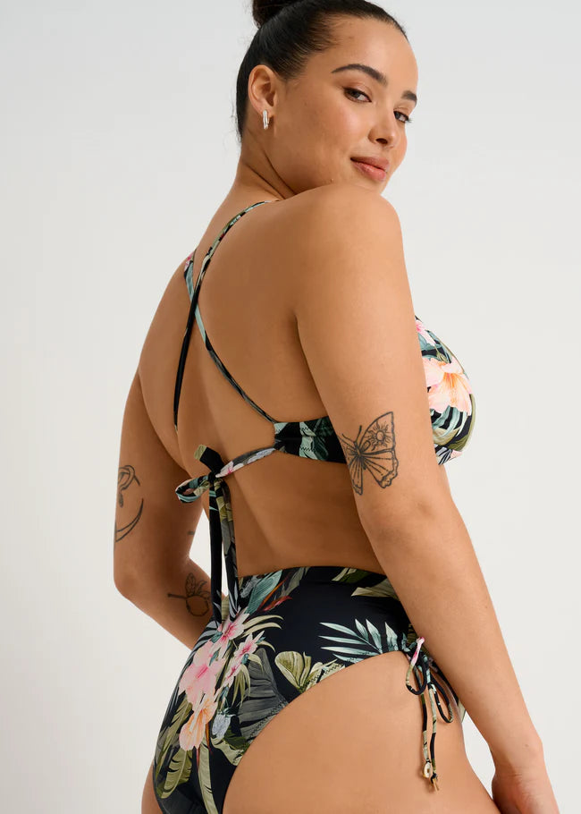 Coastal Heaven Front Twist Full Cup Crop Top