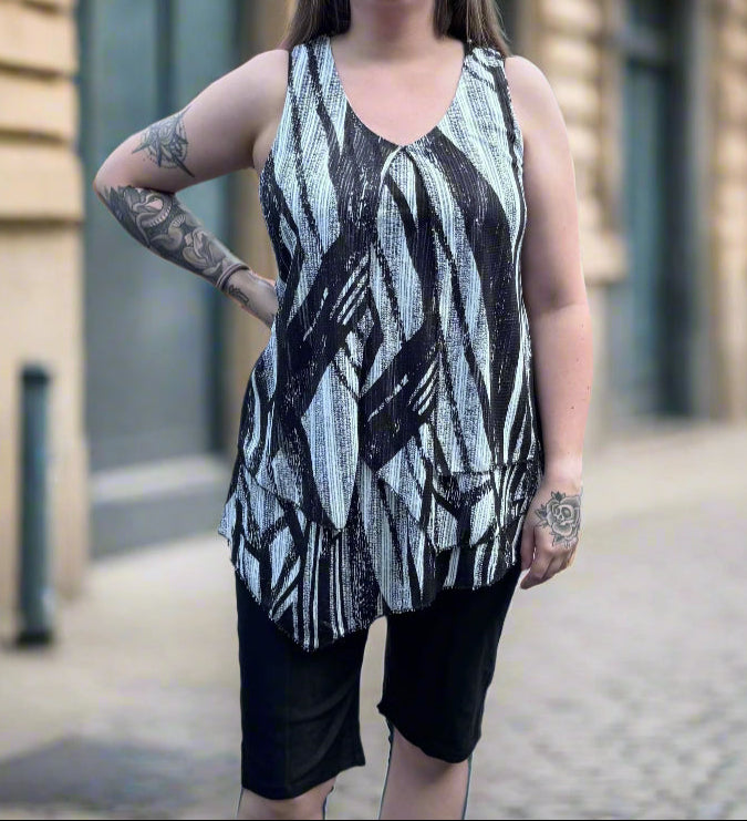 Papa Sleeveless Layered Blouse