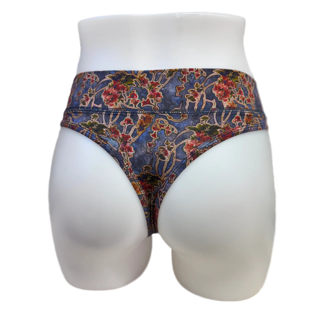 Blue Sky - Bamboo La Thong