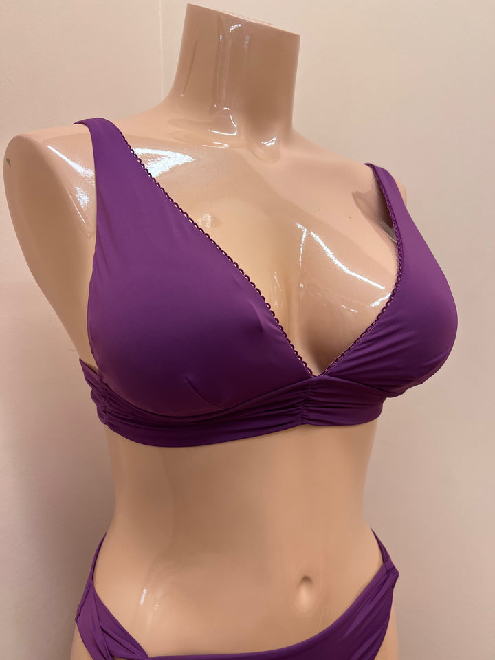 Triangle Padded Bikini Top w/ Picot Elastic Trim - Size Medium