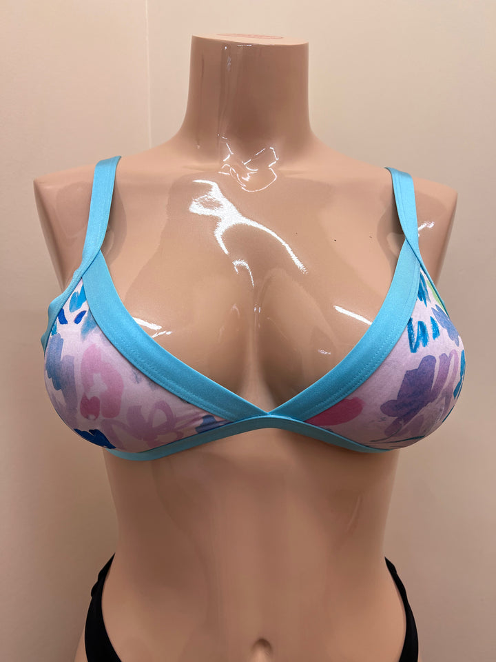 Triangle Bikini Top w/ Adjustable Straps - Size Medium