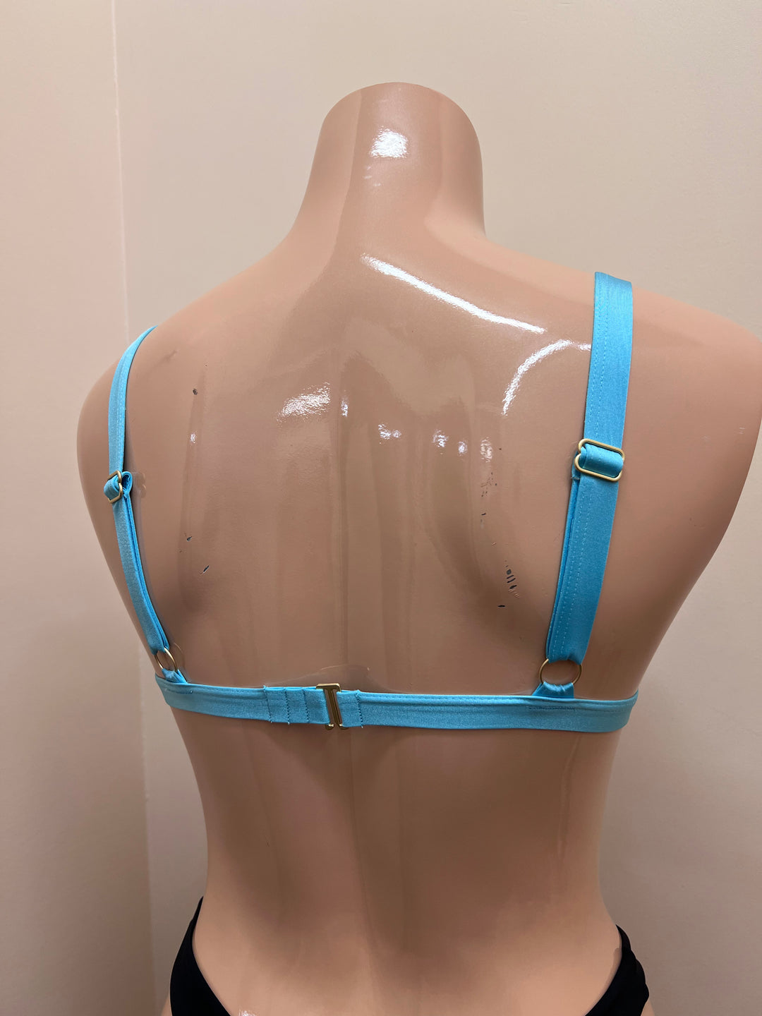 Triangle Bikini Top w/ Adjustable Straps - Size Medium