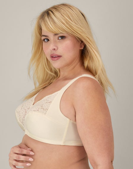 Wonderbra Full Support Cushioned Strap Wireless Bra - Size C 44