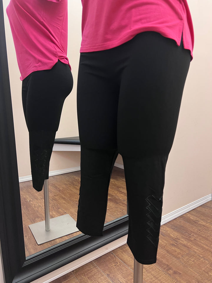 4-Row Stone Capri Leggings - Black