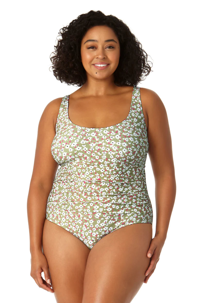 Zip front 2025 swimsuit plus size
