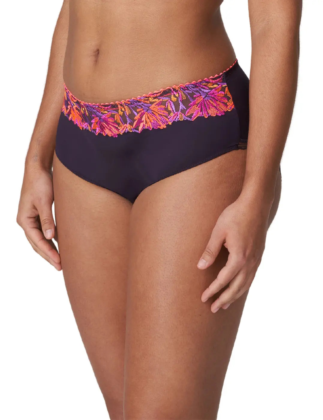 Prima Donna Las Salinas Brief