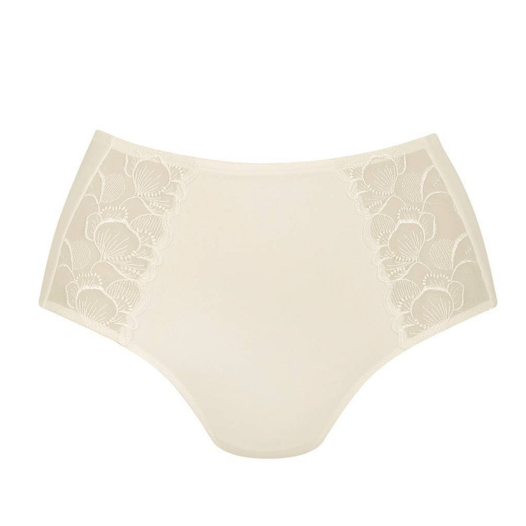 Lucia Brief