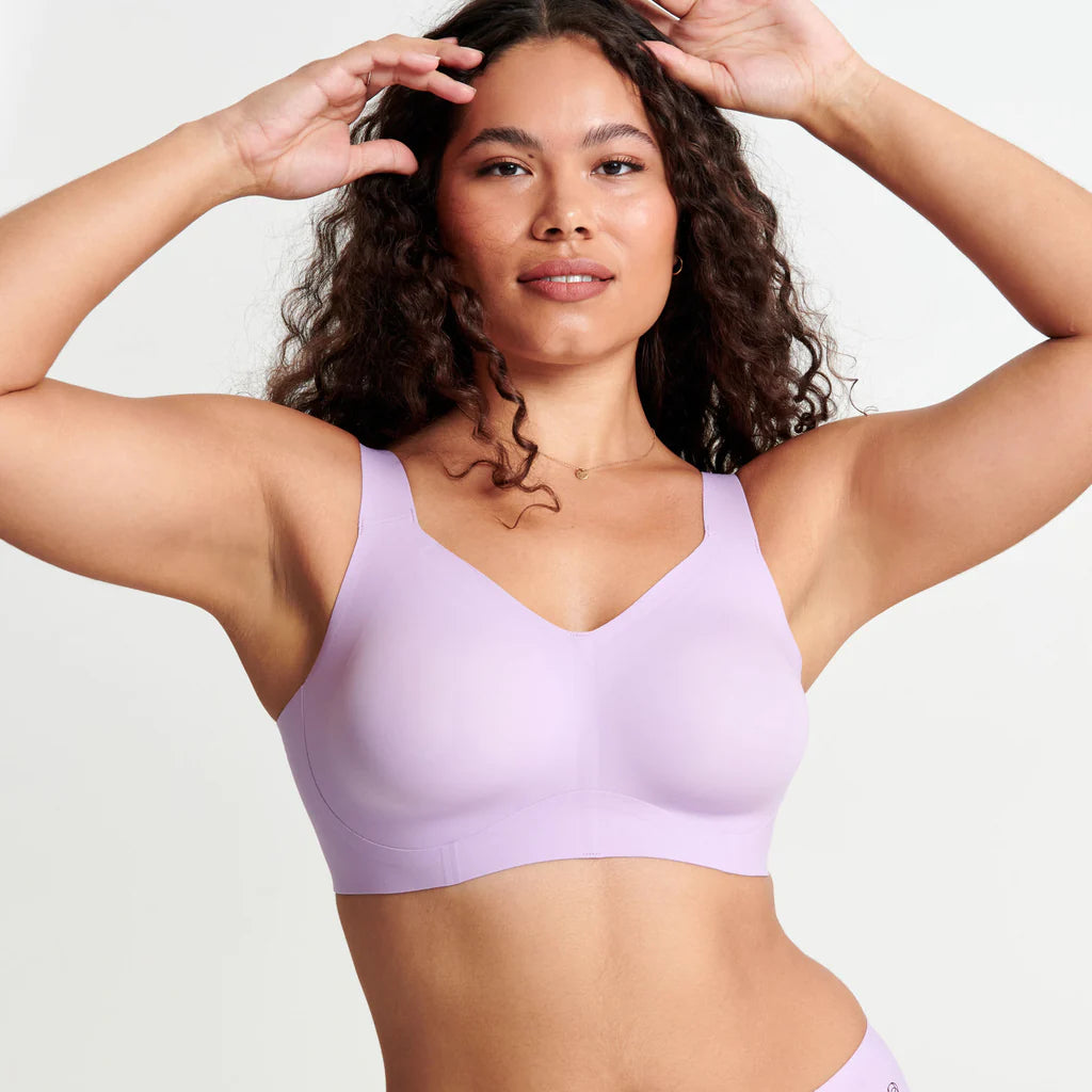 The Magical Moldable Bra – Evelyn & Bobbie