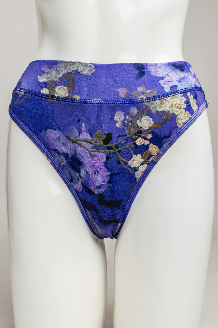 Blue Sky - Bamboo La Thong