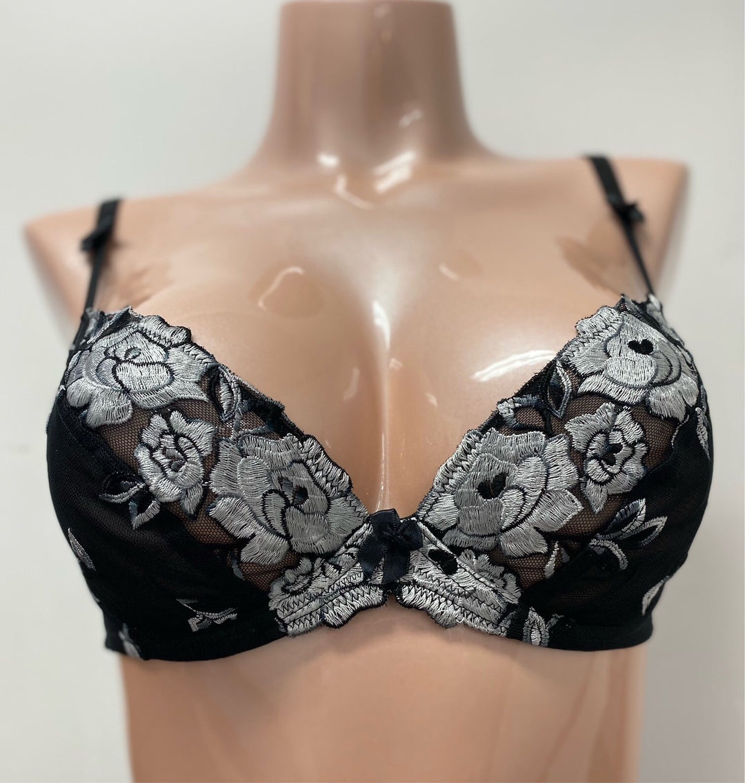 Volage Underwire Bra - Size D 32