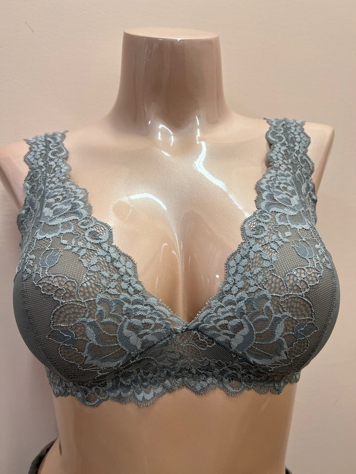 Greta Unlined Lace Bralette - Size 34