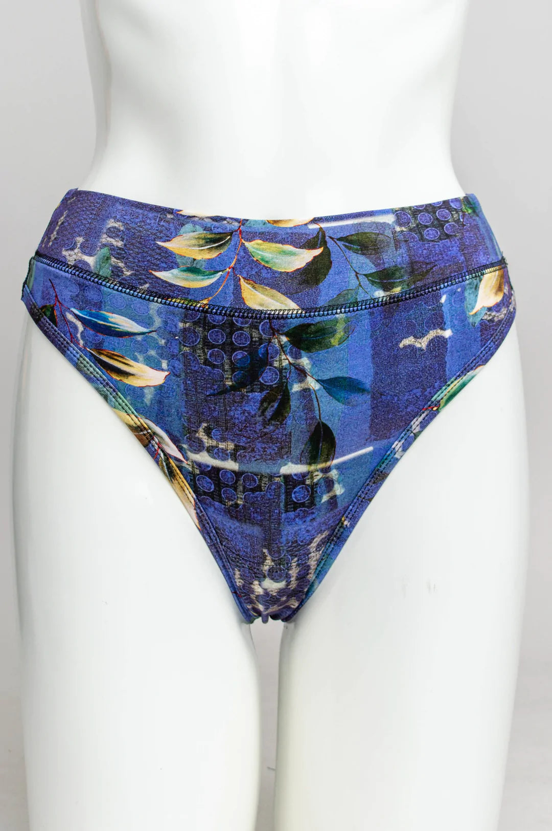 Blue Sky - Bamboo La Thong