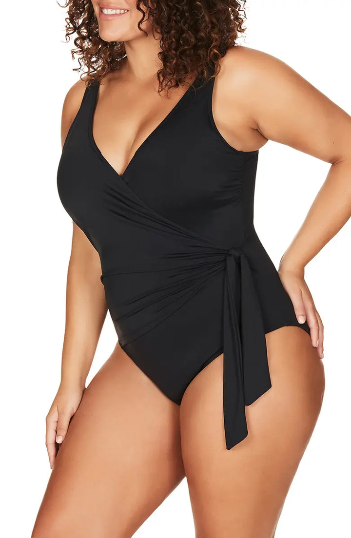 Hues Underwire One Piece Swimsuit