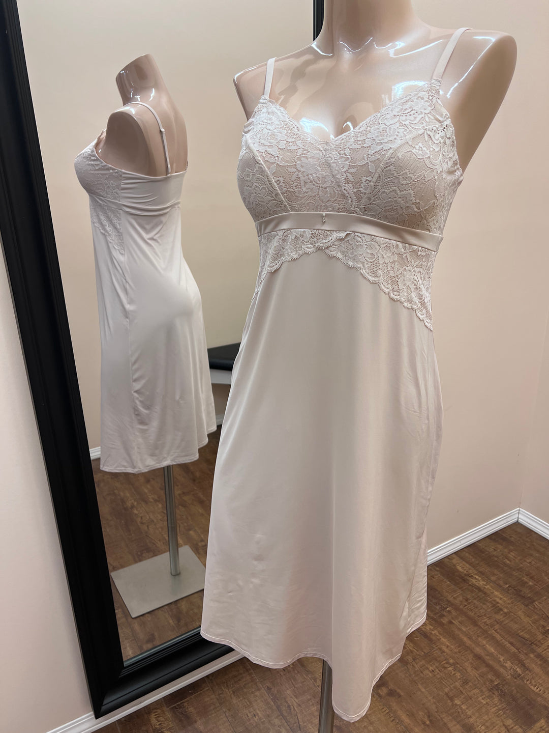 Bust Support Gown - Champagne