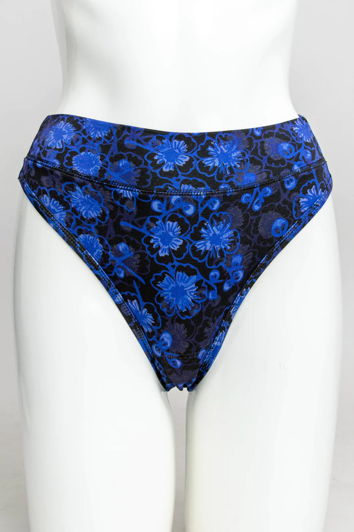 Blue Sky - Bamboo La Thong
