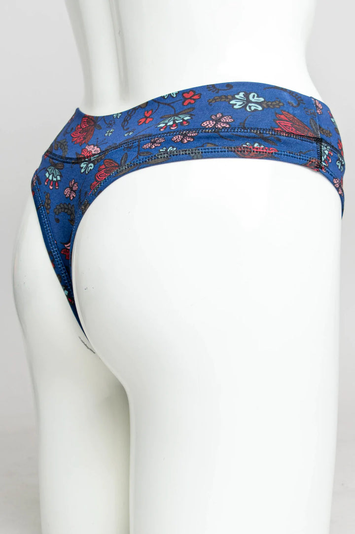 Blue Sky Bamboo La Thong - Folklore