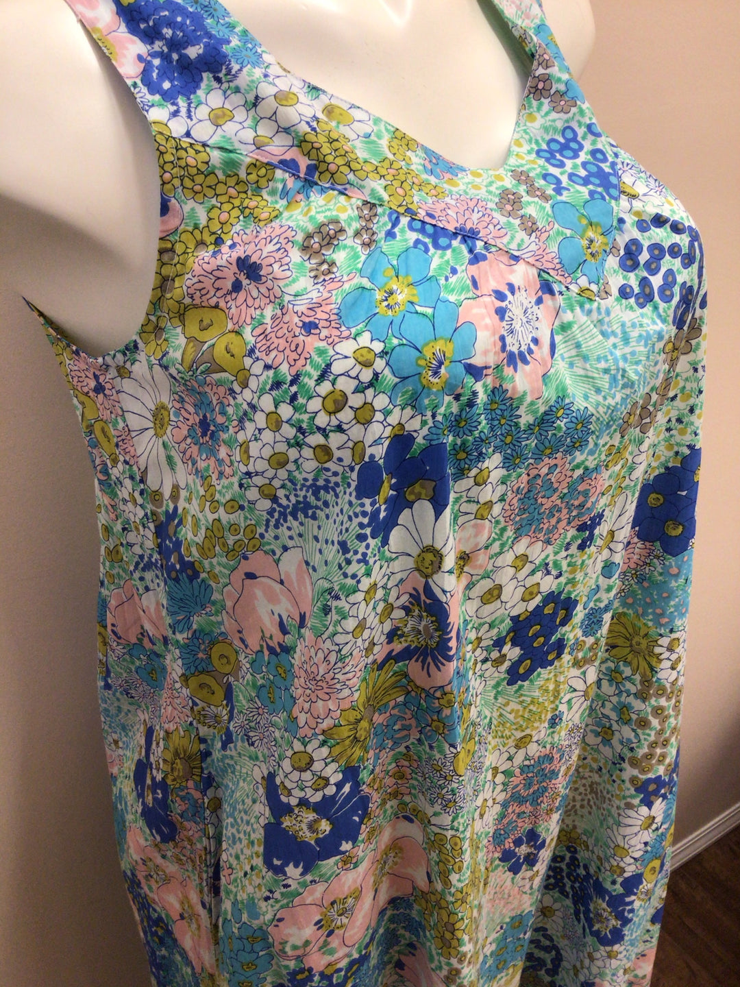 “Final Sale” Cotton Printed Gown - Size Small