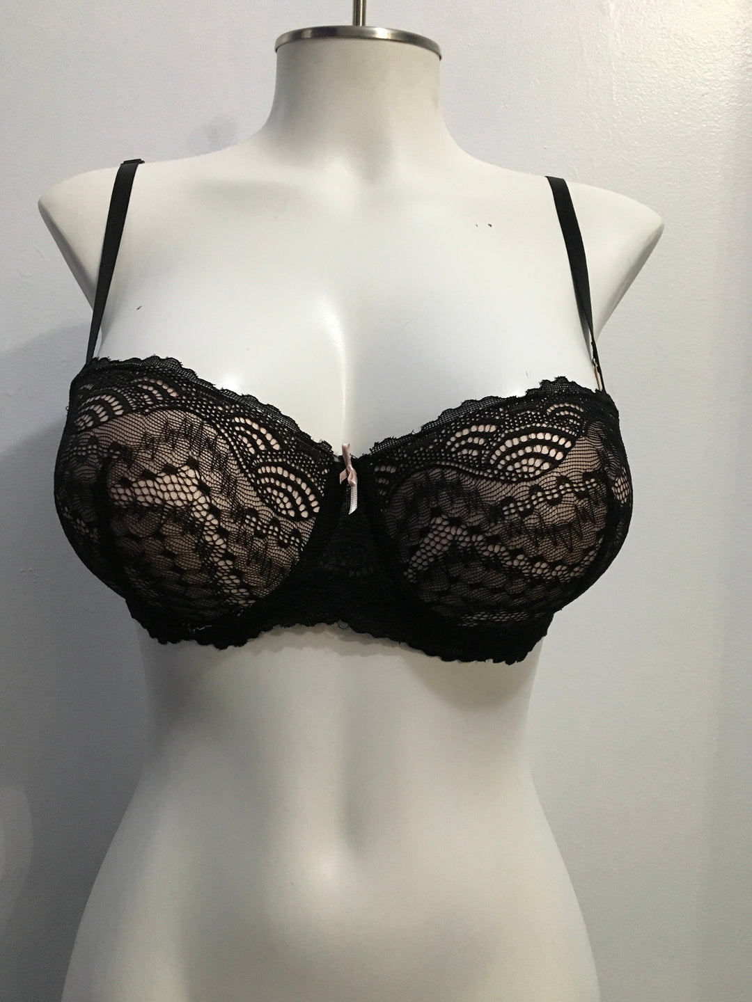 Marilyn Monroe Intimates Women's Sexy Laser-Cut Bralette with