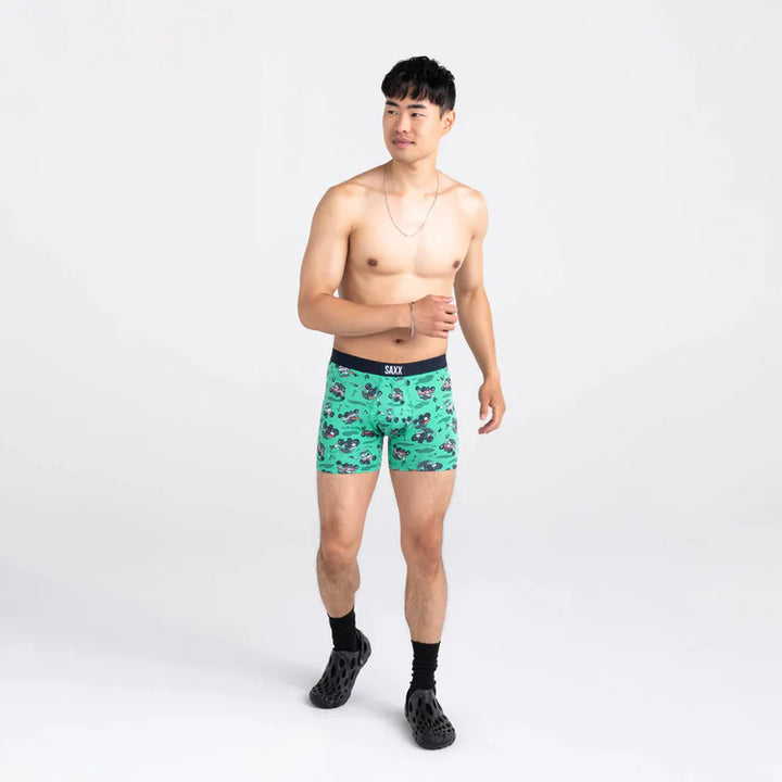 🇨🇦 Saxx Vibe Super Soft Boxer Brief - Off Course Carts